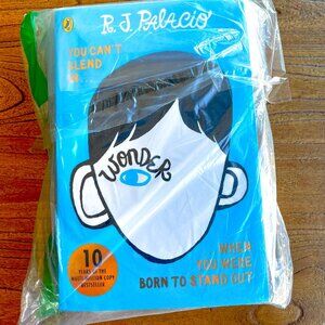 Wonder: You Can't Blend In When You Were Born to Stand Out by R. J. Palacio NEW